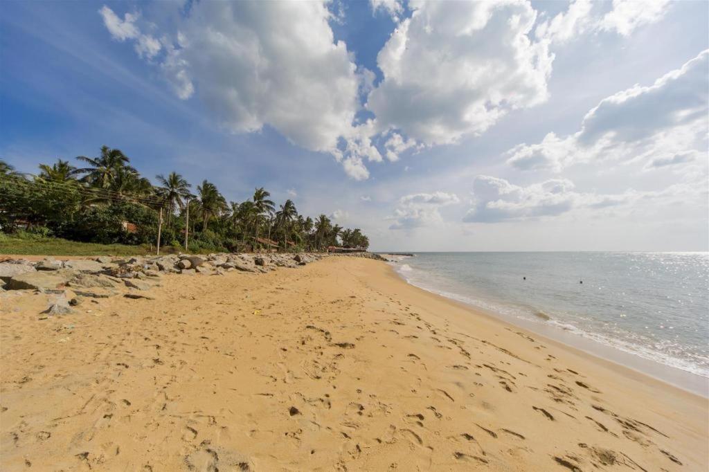 Araliya Blue Beach View Hotel Kudapaduwa Екстер'єр фото