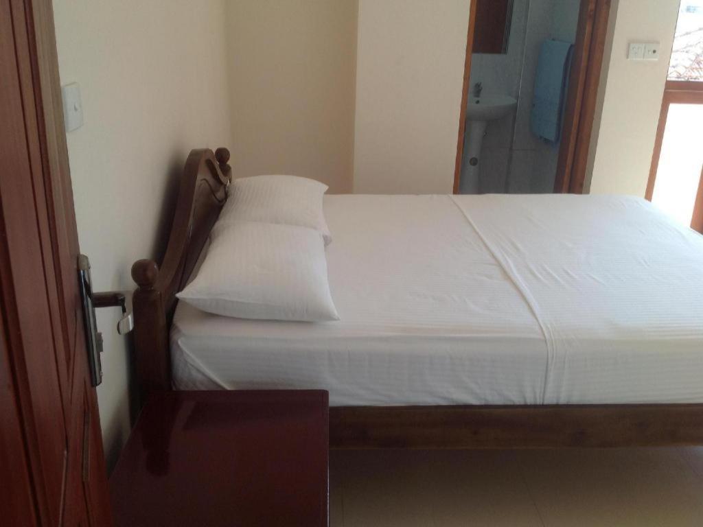 Araliya Blue Beach View Hotel Kudapaduwa Екстер'єр фото