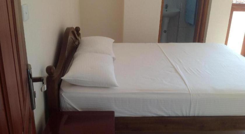 Araliya Blue Beach View Hotel Kudapaduwa Екстер'єр фото
